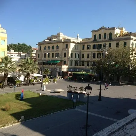 Apartamento Emam Al Centro 150mt Dal Mare E La Metro A2 Passi Lido di Ostia