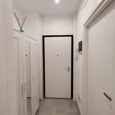 Emam Al Centro 150mt Dal Mare E La Metro A2 Passi *