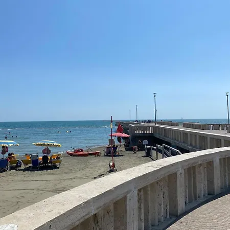 Apartamento Emam Al Centro 150mt Dal Mare E La Metro A2 Passi *