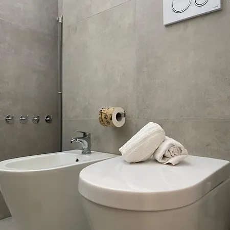 Apartamento Emam Al Centro 150mt Dal Mare E La Metro A2 Passi Lido di Ostia