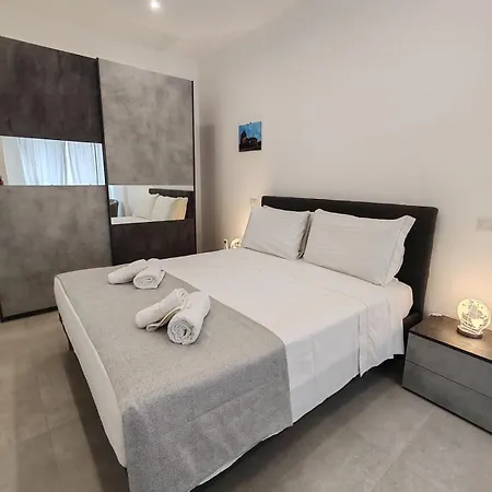 Emam Al Centro 150mt Dal Mare E La Metro A2 Passi Apartamento *