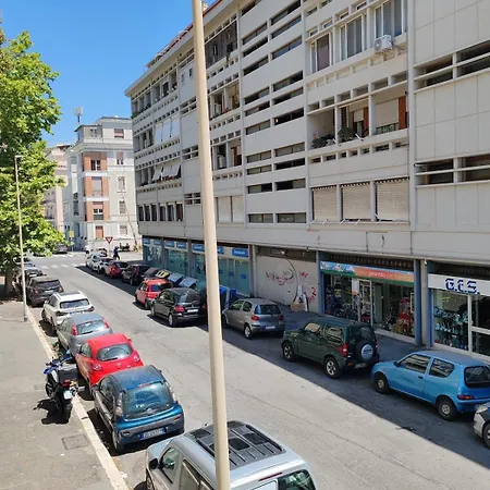 Emam Al Centro 150mt Dal Mare E La Metro A2 Passi *